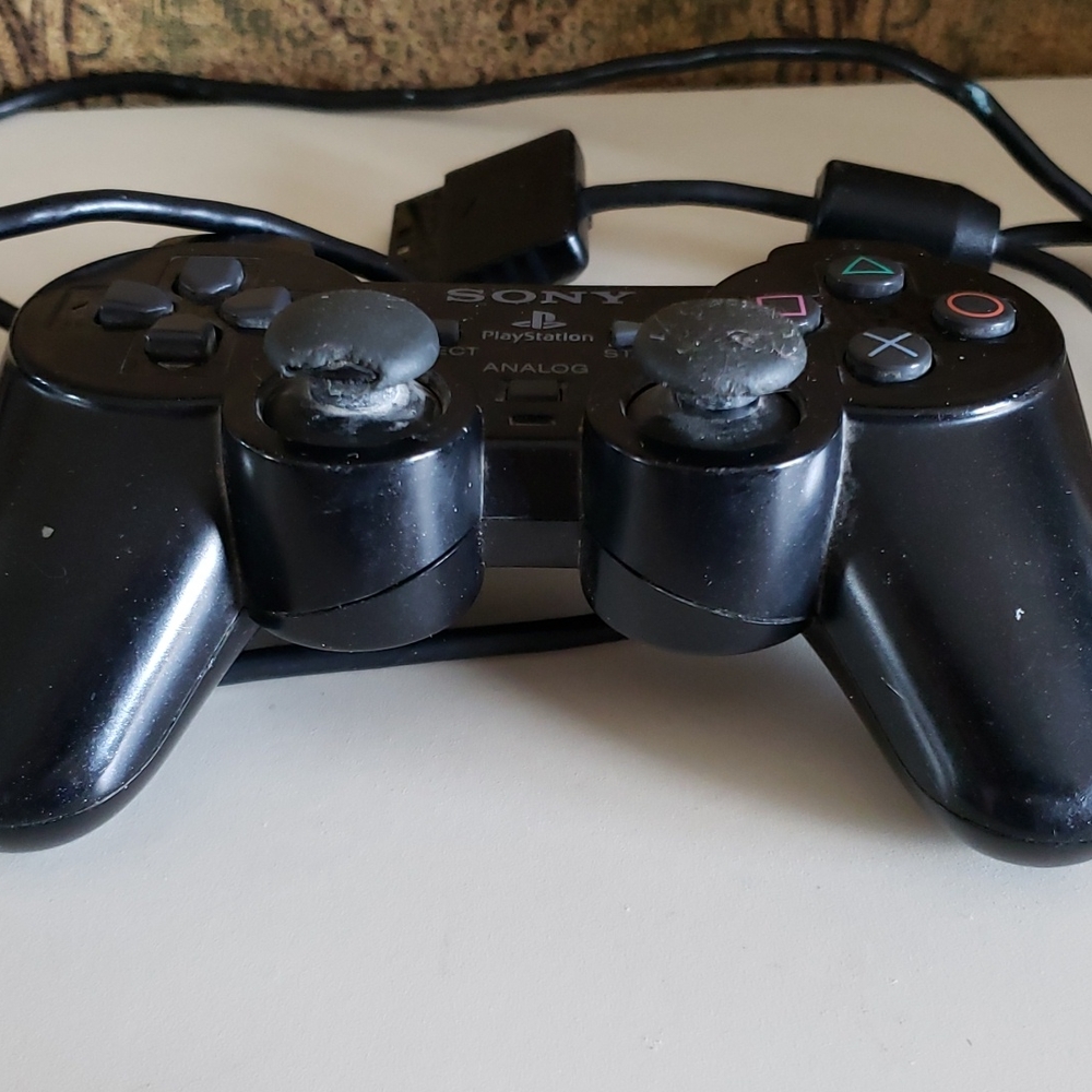 Sony Game Controller - Picture 2 of 4
